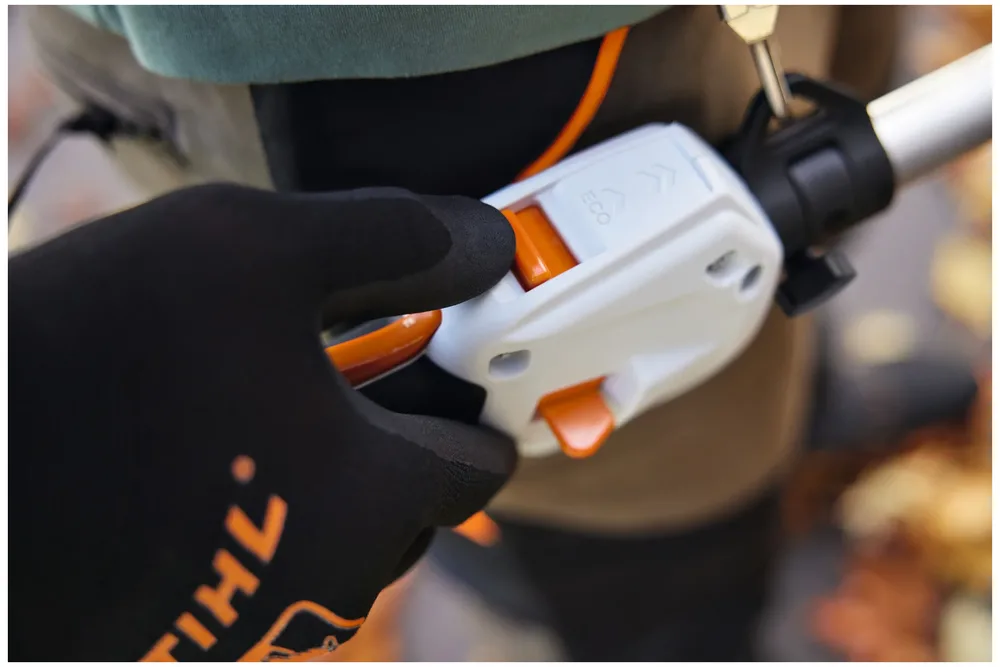 caratteristiche decespugliatore stihl kma 120 r